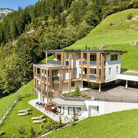 Natur Zeit - Alpine Garden Apartments Mayrhofen Exterior foto