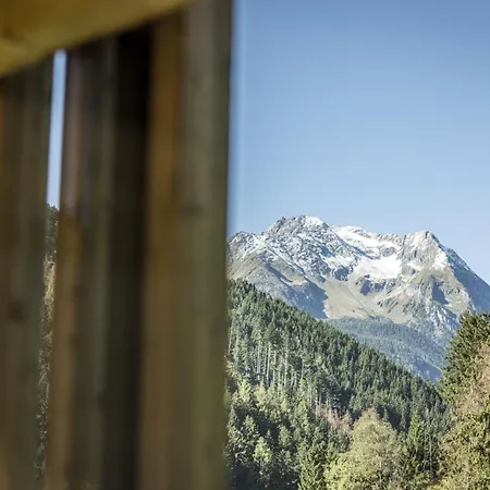 Natur Zeit - Alpine Garden Apartments Mayrhofen Exterior foto