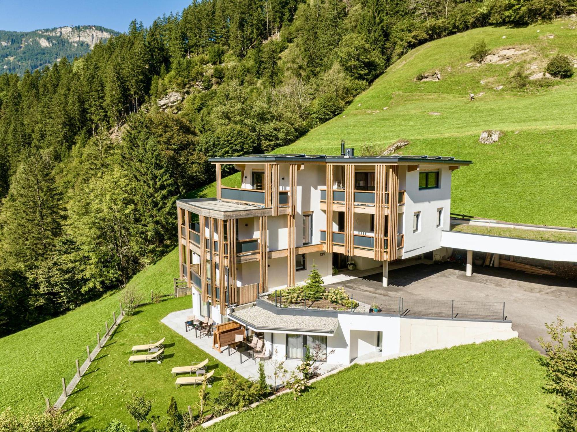 Zeit - Alpine Garden Mayrhofen